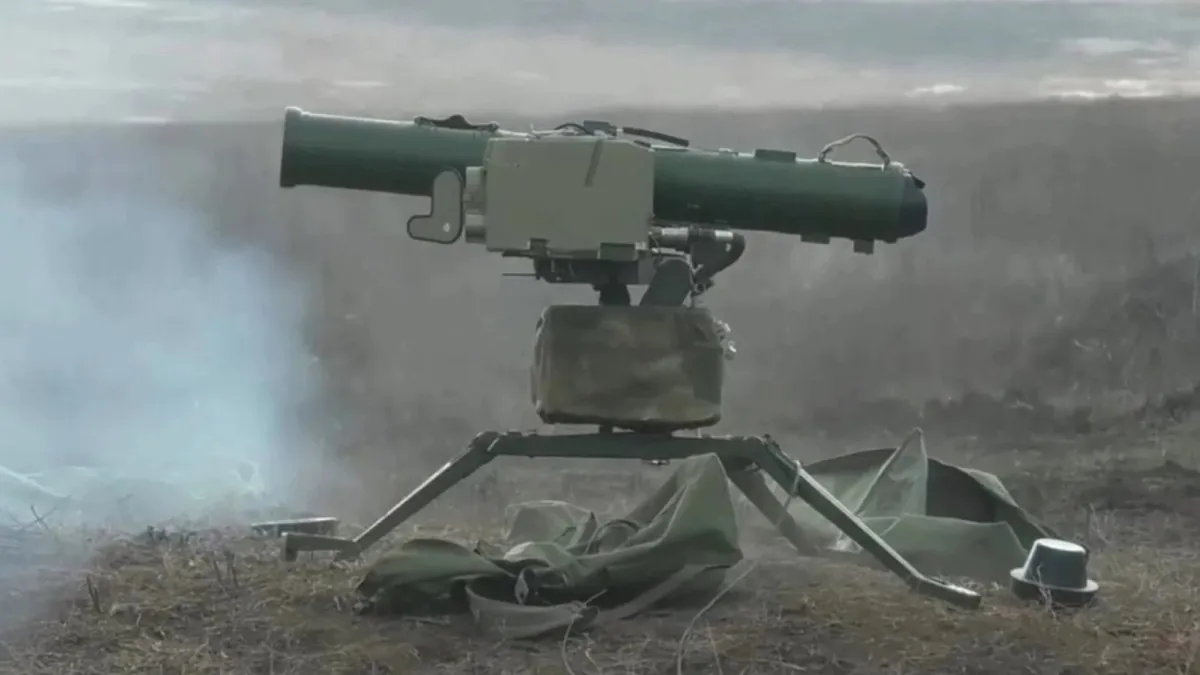 Украинские военные уничтожили движущуюся БРДМ-2 с помощью ПТРК Стугна-П