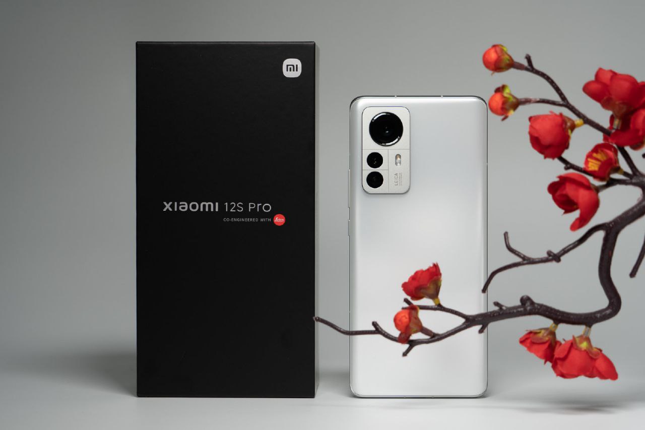 Xiaomi 12S Pro - Snapdragon 8+ Gen1, three 50 MP cameras with Leica optics and 120W charging starting for $700