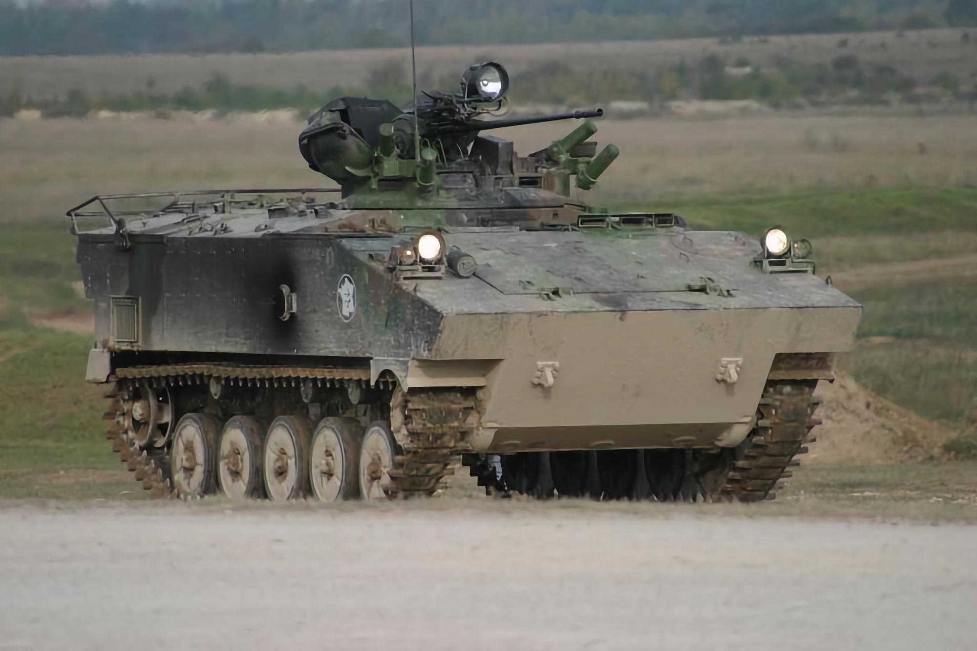 La France va donner à l'Ukraine 25 véhicules de combat d'infanterie légère AMX-10P