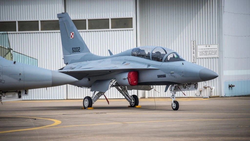 Польша начала получать лёгкие истребители FA-50 Fighting Eagle