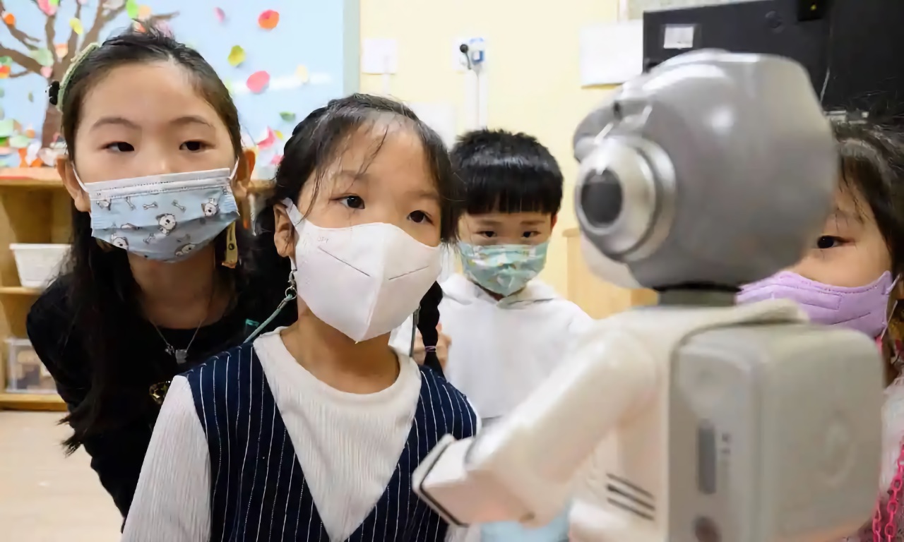 Roboter zur Erziehung von Kindern in Kindergärten in Südkorea