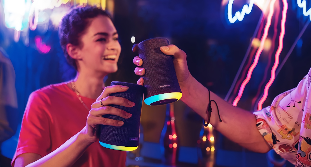 Anker Soundcore Flare: compact wireless speaker with IPX7 protection and 360-degree RGB illumination for $34