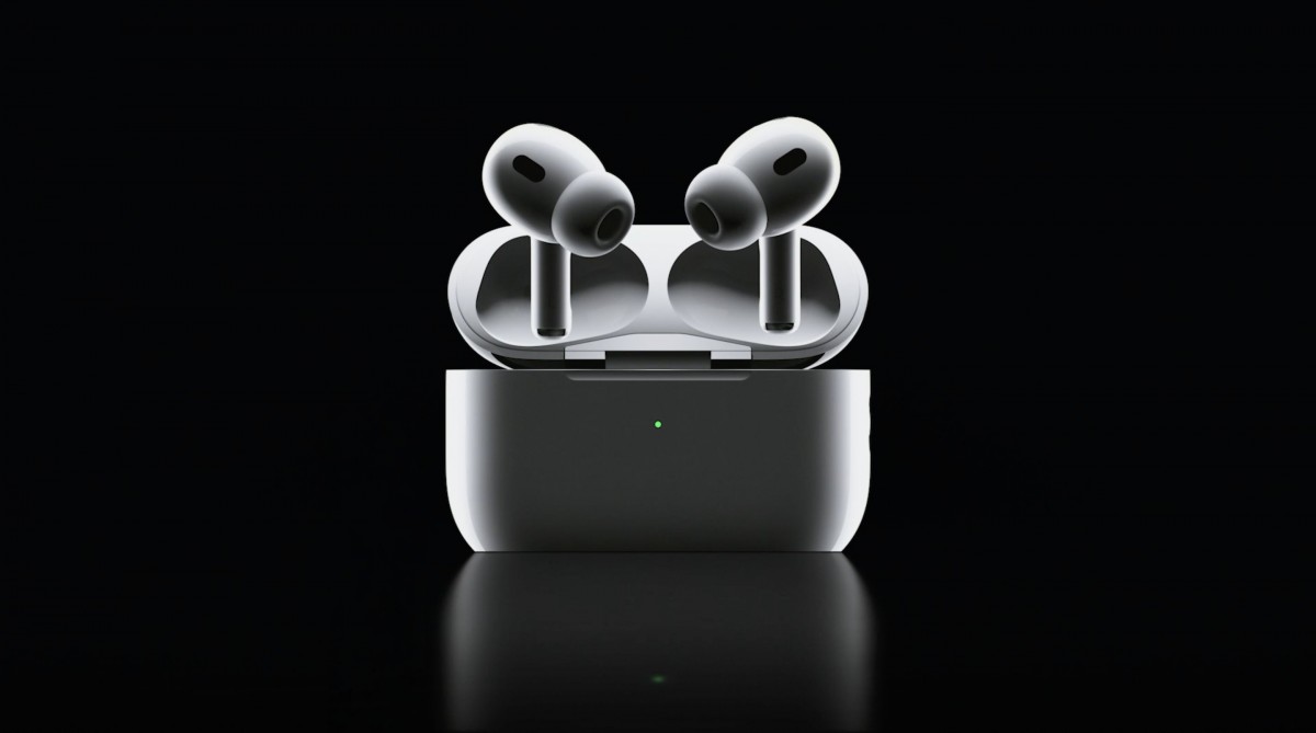 Apple AirPods Pro 2: навушники з покращеним шумозаглушенням, футляром з динаміком і автономністю до 30 годин за $250