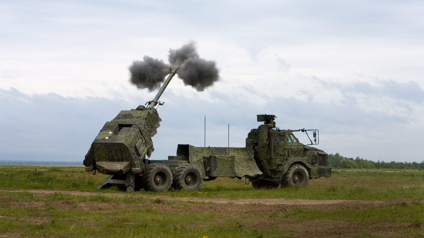 La Svezia può trasferire all'Ucraina 12 obici semoventi Archer, in grado di colpire bersagli con proiettili Excalibur a una distanza di 60 km.