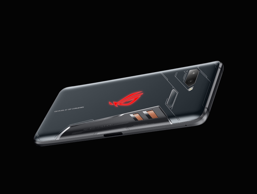 В базе данных TENAA заметили игровой смартфон Asus ROG Phone с двумя новыми модификациями ОЗУ