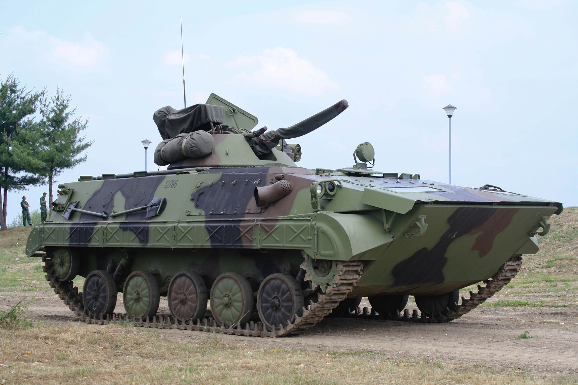 Le forze armate dell'Ucraina hanno mostrato come si addestrano sul BMP M-80A, la Slovenia le ha consegnate all'Ucraina (video)