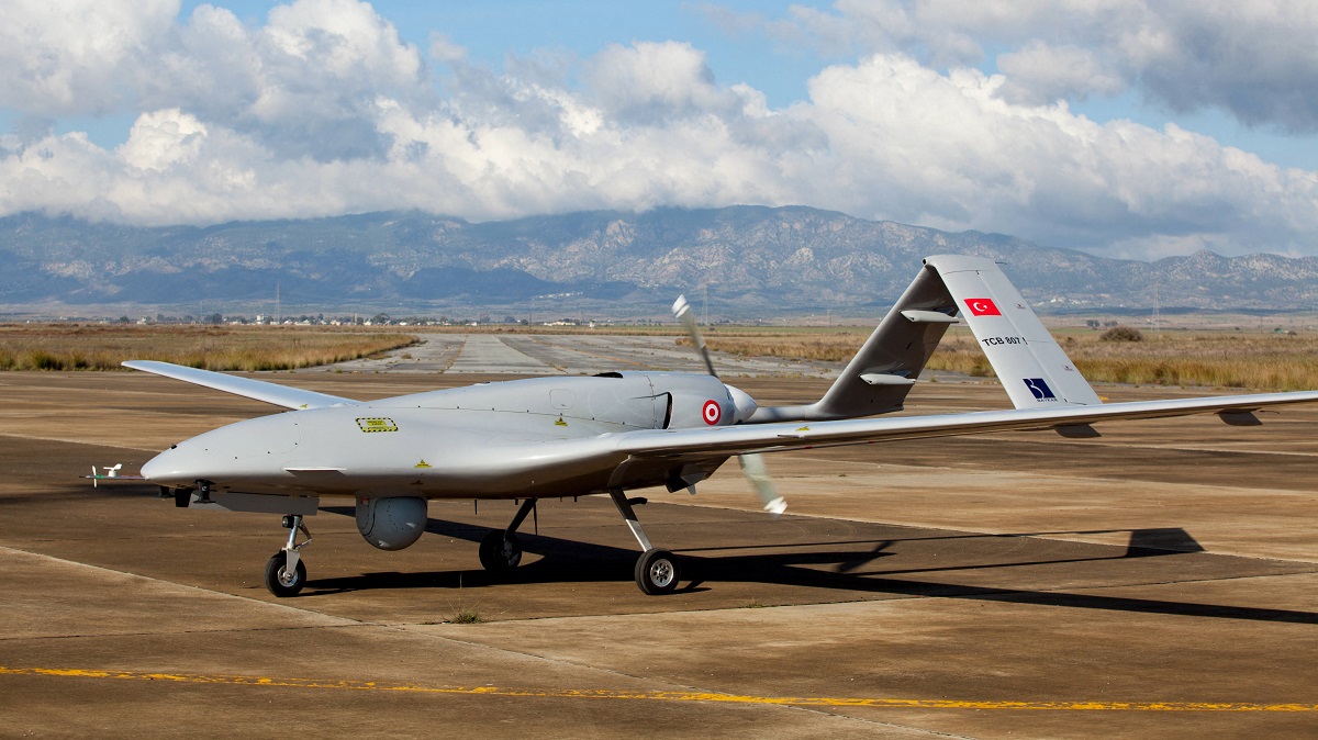 Kosovo recibe cinco drones de ataque Bayraktar TB2