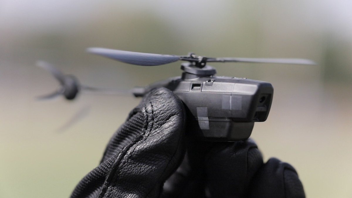L'esercito statunitense ha ordinato un grosso lotto di nano droni da ricognizione Black Hornet 3 da 33 g per un valore di 94 milioni di dollari.