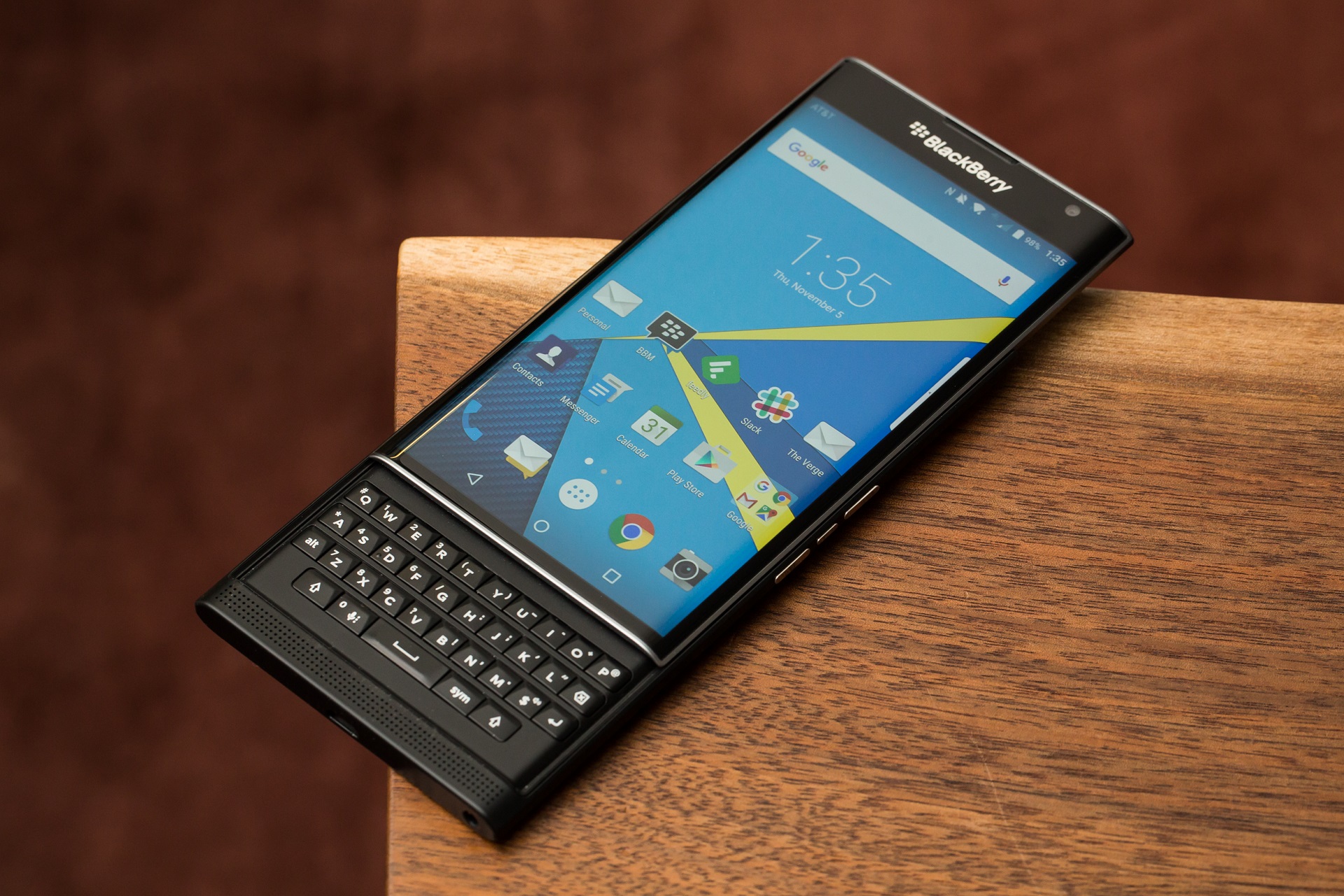 In 2018 under the brand BlackBerry will come smartphones Athena, Luna and Uni