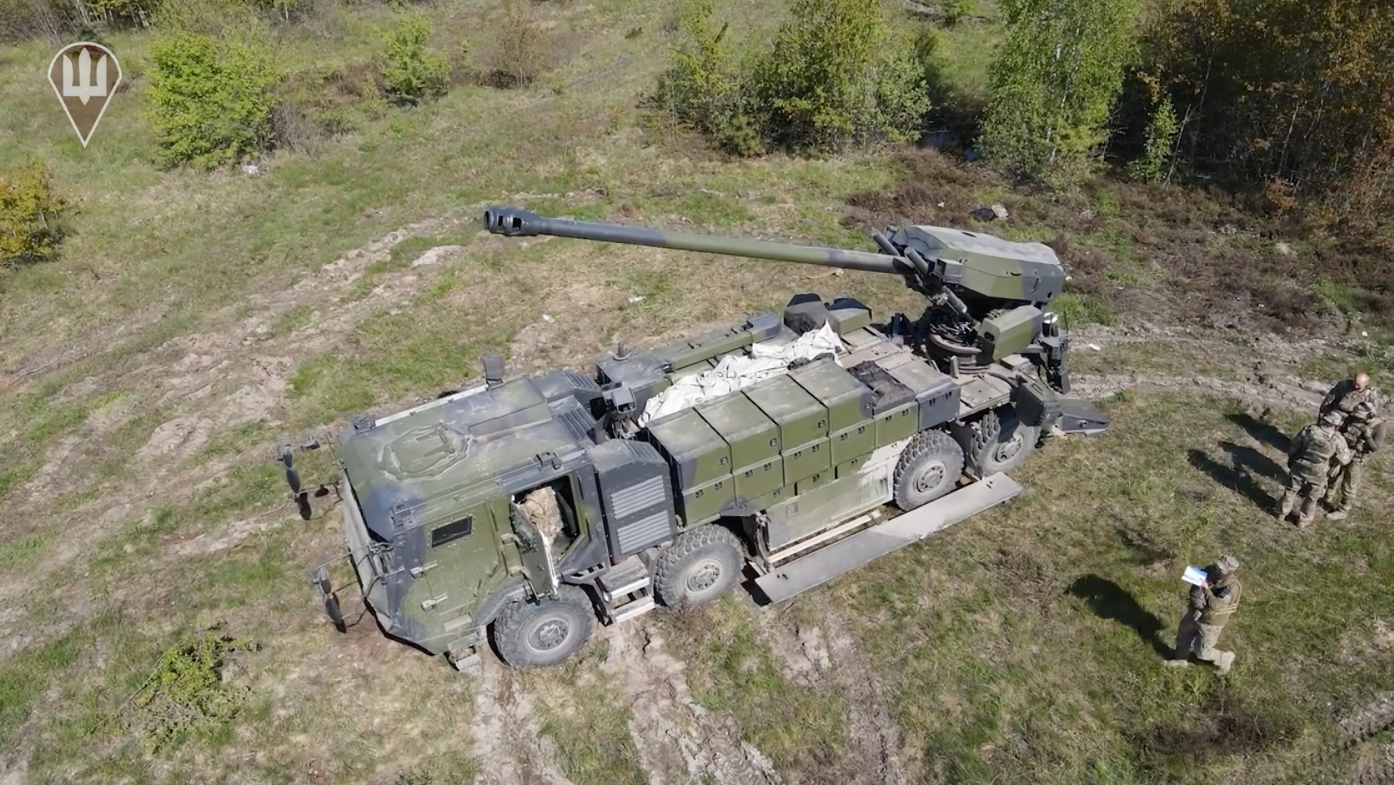 Ukrainische Fallschirmjäger demonstrierten den Einsatz des CAESAR SAU auf einem Tatra 8×8-Fahrgestell (Video)