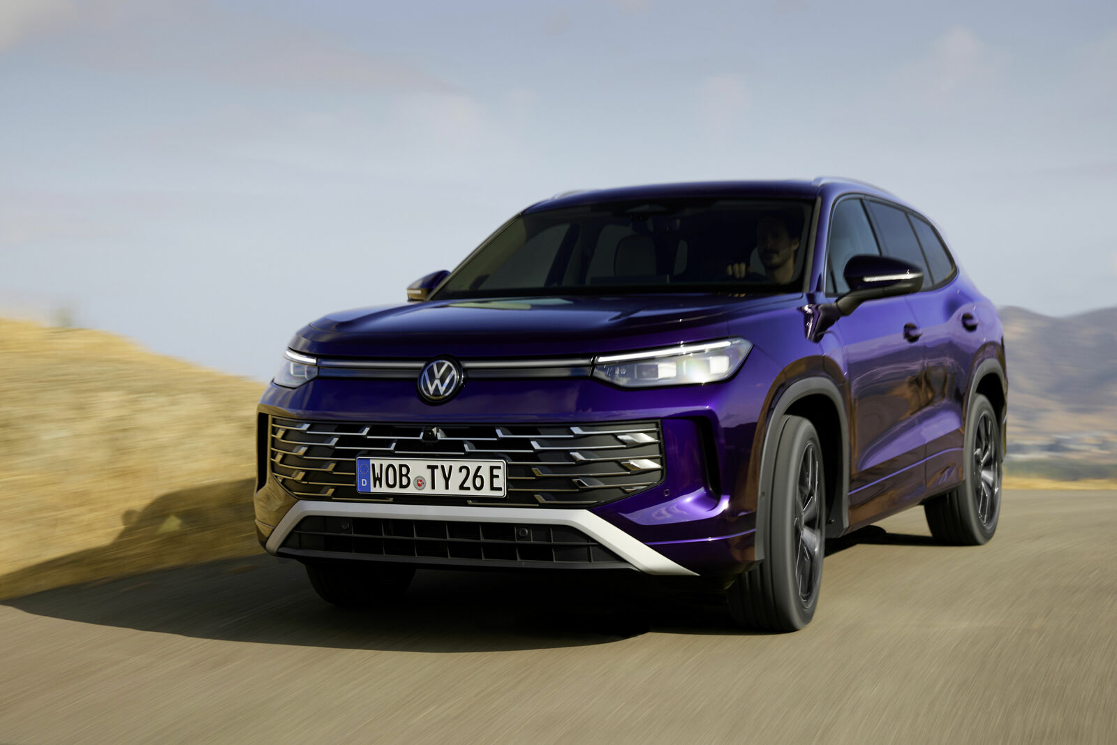 Le nouveau crossover sept places Volkswagen Tayron fait ses débuts en Europe