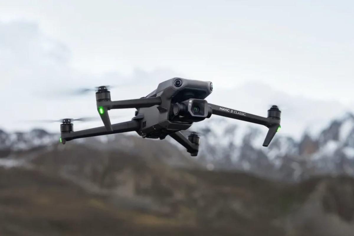 DJI Mavik e DJI Phantom 4 Pro v2.0: Gli estoni consegnano 9 droni all'Ucraina per l'esercito dei droni