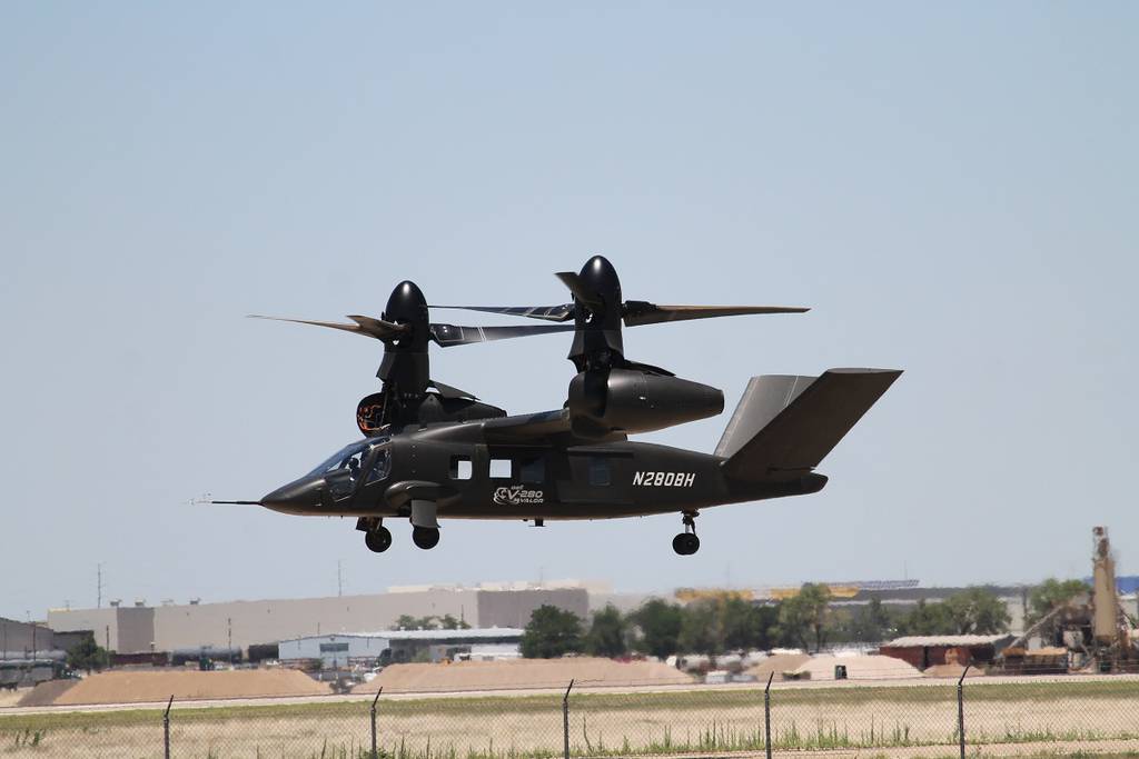 The U.S. Army has signed a record 40-year contract to produce Bell V-280 Valor helicopters to replace Black Hawk and Apache helicopters