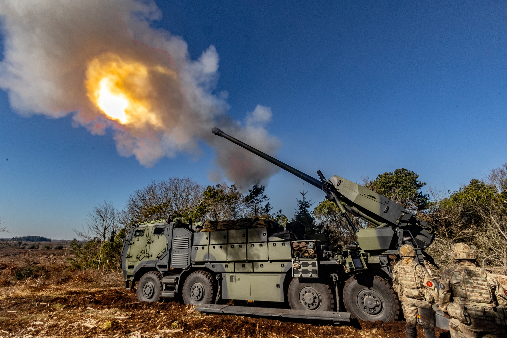 Chars, véhicules de combat d'infanterie, systèmes antiaériens et munitions : Le Danemark va transférer un nouveau paquet d'aide militaire de 830 millions de dollars à l'Ukraine