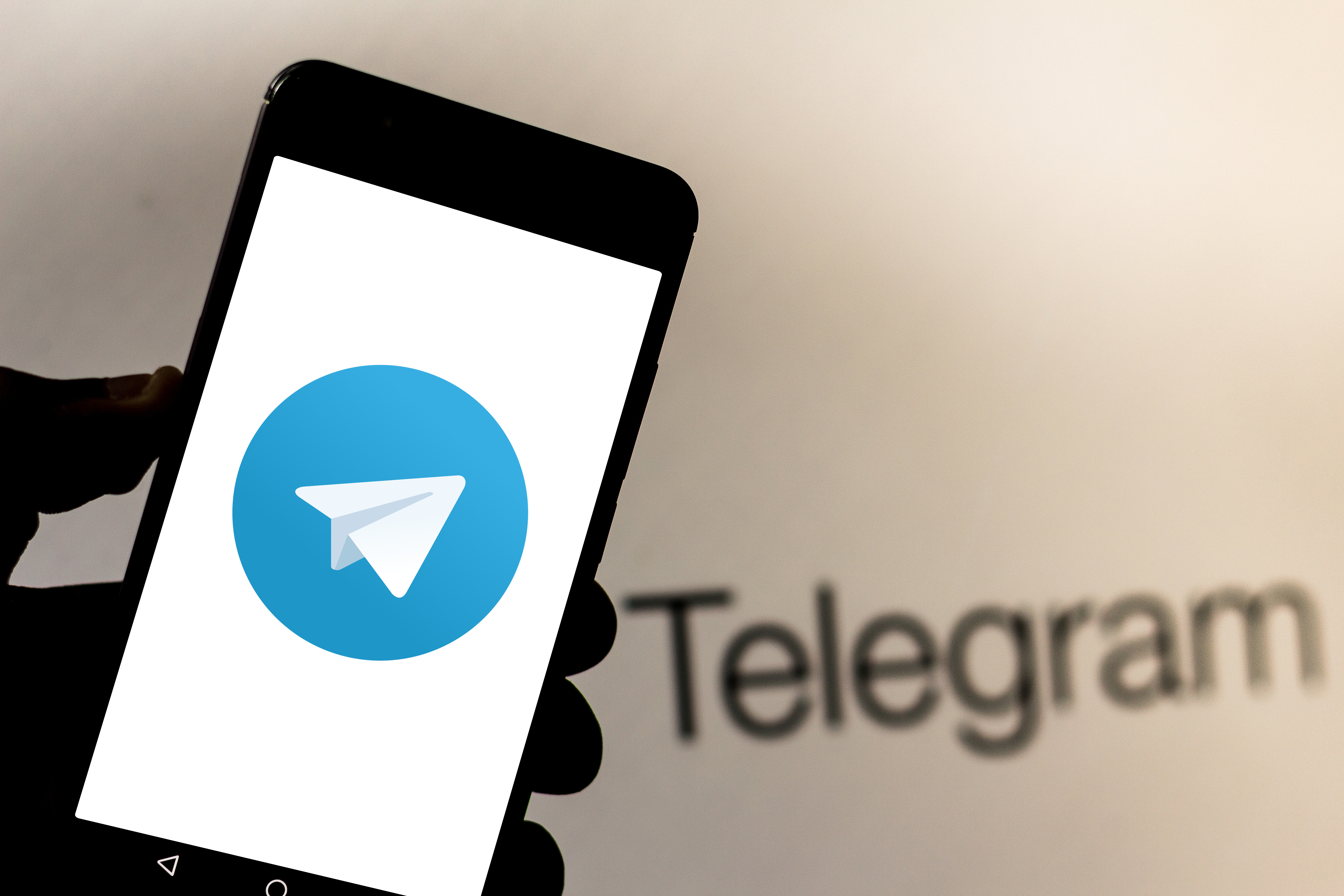 Засновник Signal : навіть Facebook безпечніший від Telegram