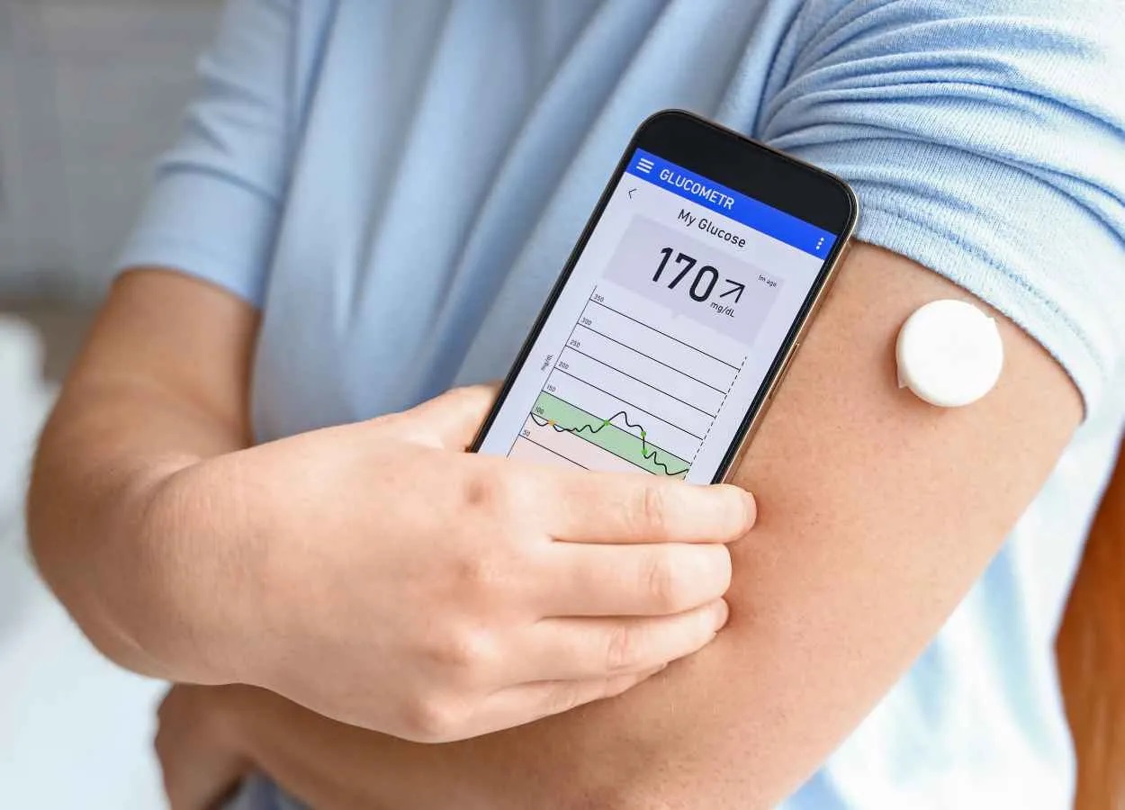 FDA approves the first over-the-counter glucometer that pairs with a smartphone