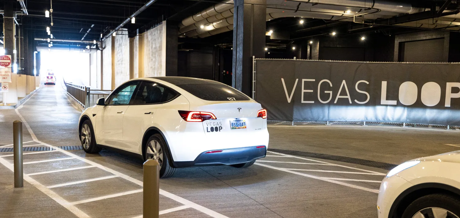La société d'Elon Musk a transporté environ 100 000 passagers en quatre jours au CES 2023 par des tunnels souterrains sous Las Vegas