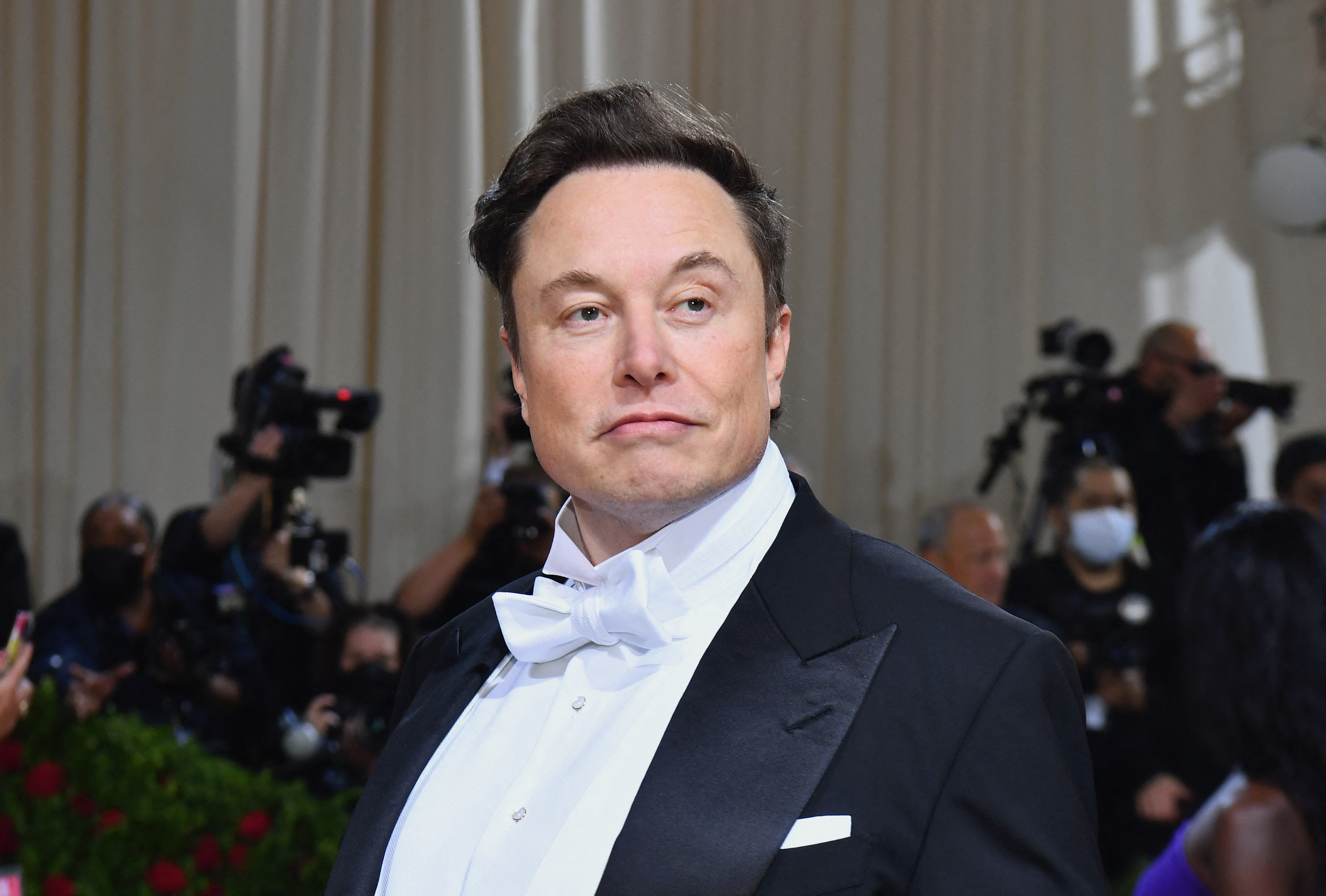 Musk decided to scandalize Apple: What is it this time?