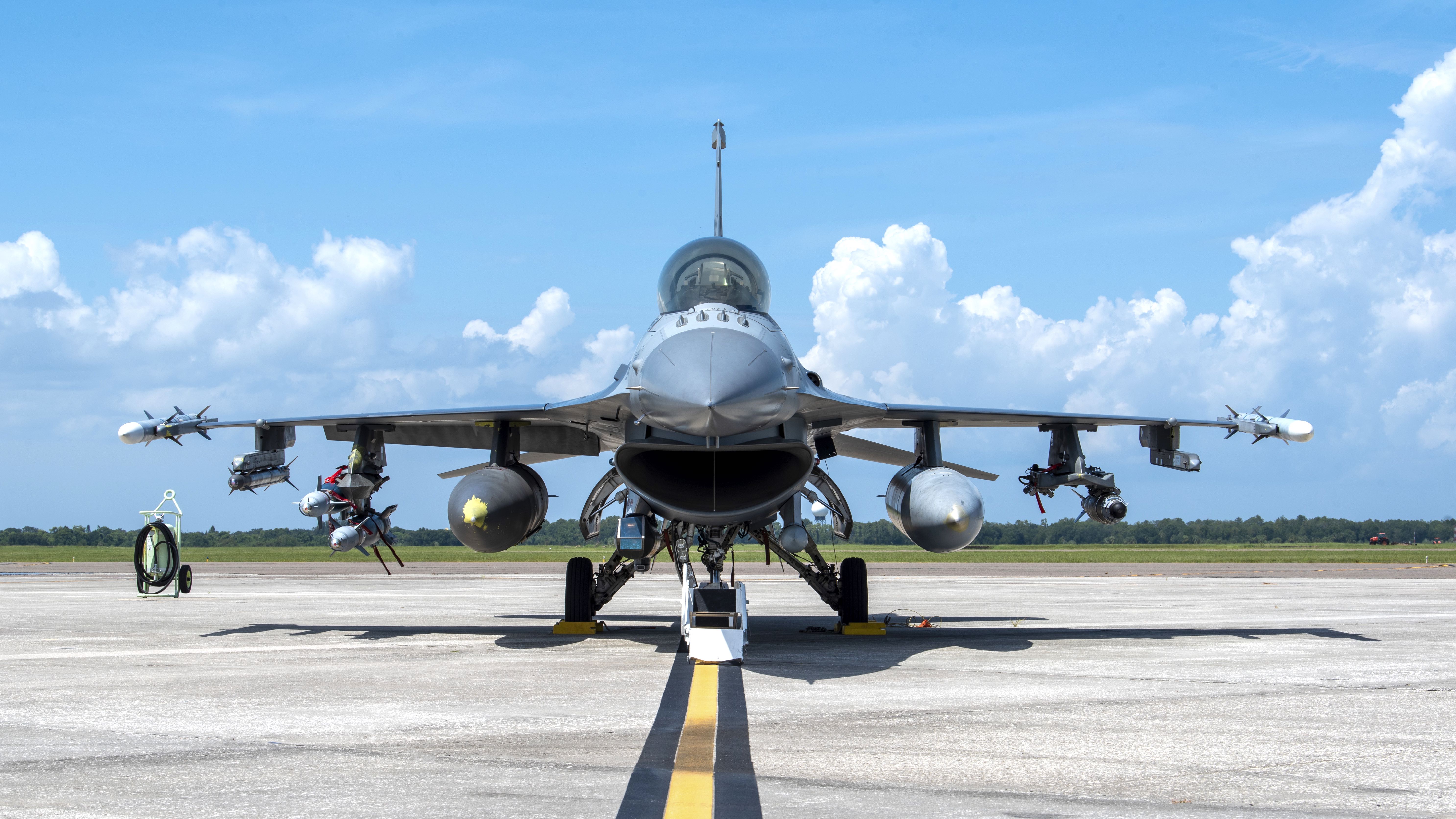 Нідерланди передадуть Україні озброєння для F-16 Fighting Falcon на €150 млн