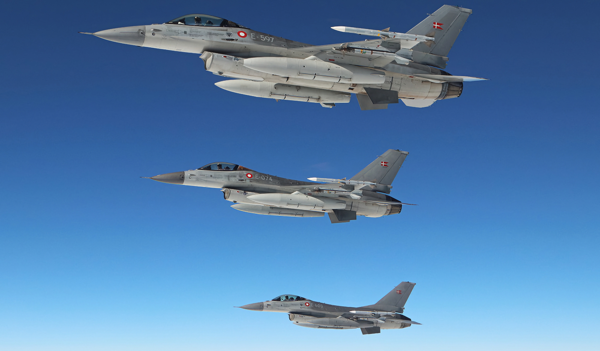 Dinamarca entregará a Ucrania el primer lote de cazas F-16 Fighting Falcon en el plazo de un mes