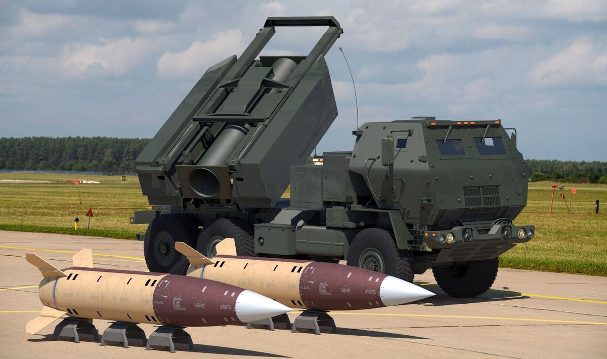 Biden overweegt Oekraïne te voorzien van tactische ATACMS ballistische raketten met een lanceerbereik tot 300 km