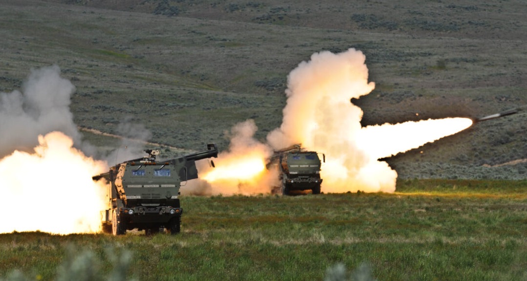 100 % suksess - HIMARS ødelegger fire russiske selvdrevne haubitsere av typen Msta-S med fire GMLRS-granater
