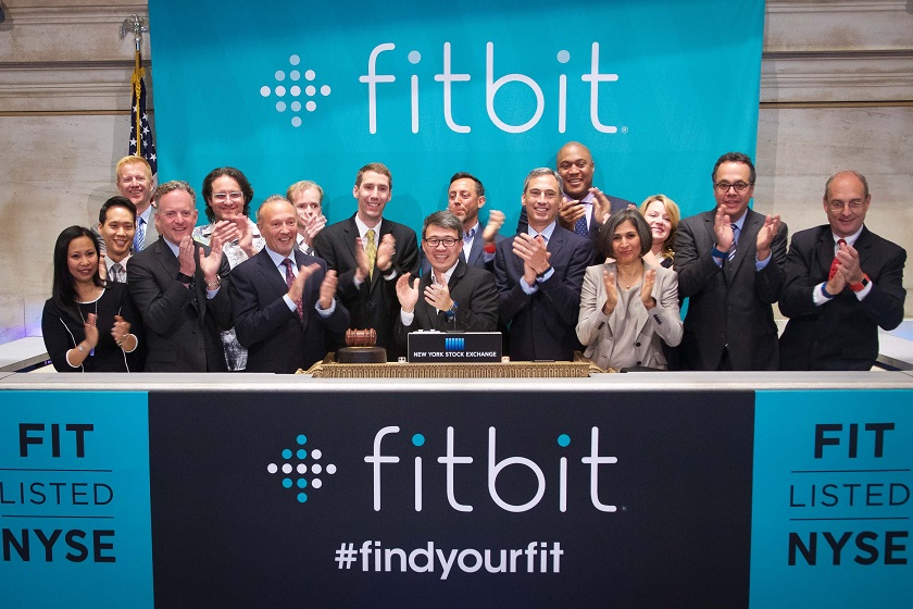 Fitbit собирается возобновить производство гаджетов, поэтому уволит 10% сотрудников