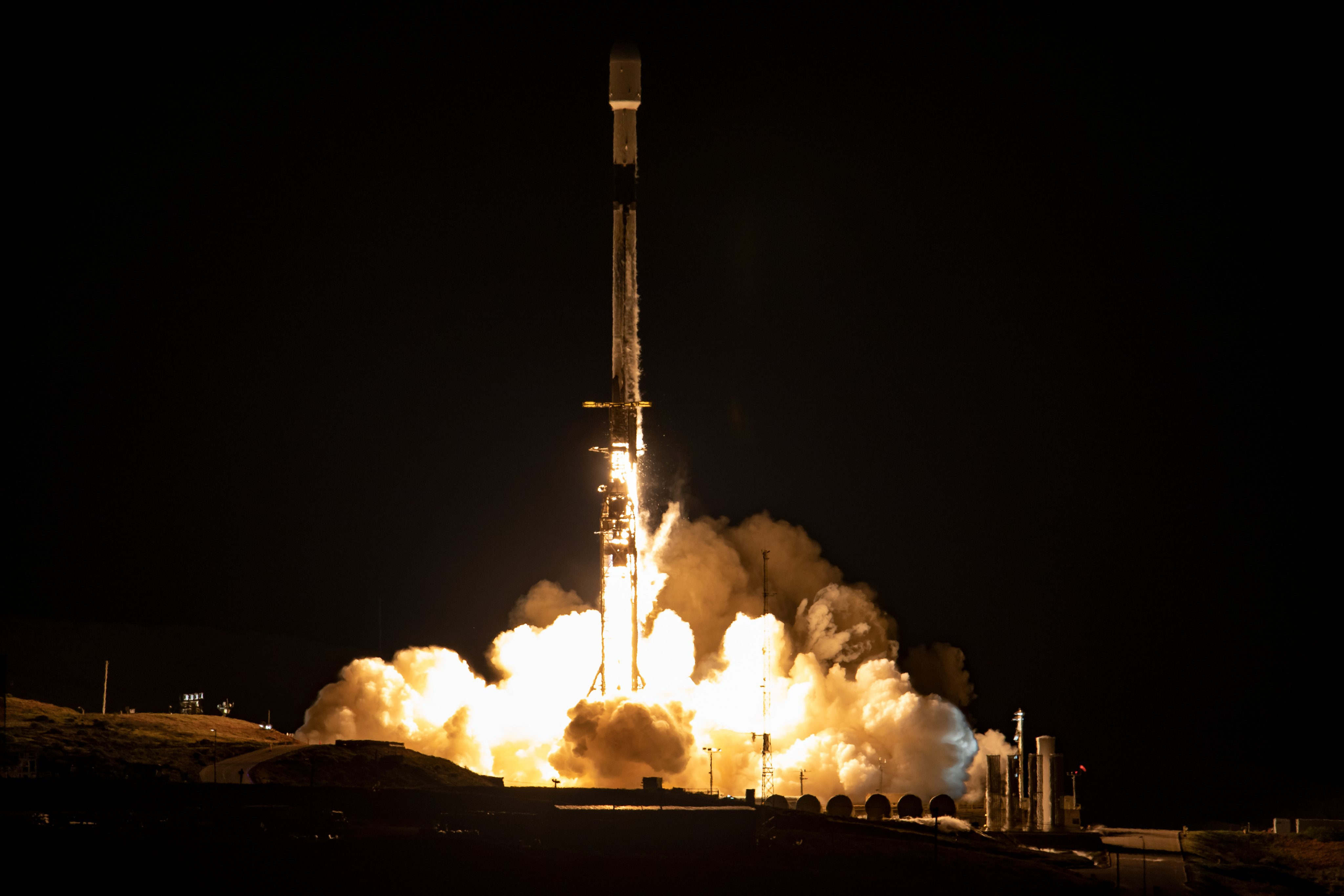 SpaceX and NASA send a satellite into space to observe the world's oceans from an altitude of 891 kilometers