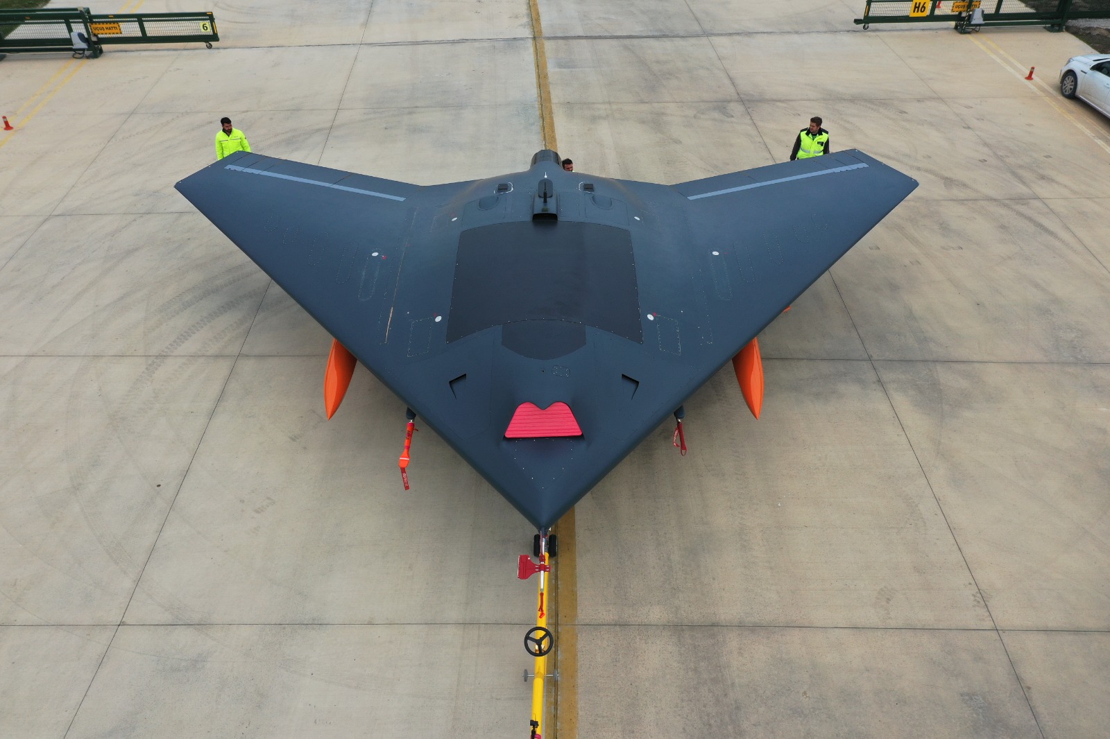 TAI unveils ANKA 3 nuclear bomber style B-21 Raider drone