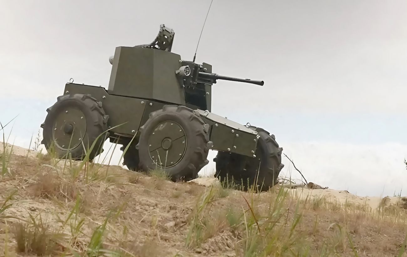  Ukraine has unveiled a robot-assault "Lyut" with a tank machine gun, 360° camera and small arms defence