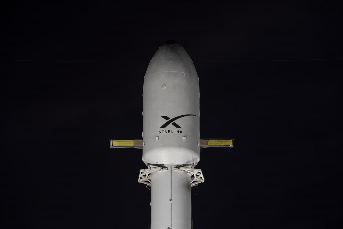 SpaceX startet 46 Starlink-Satelliten im dritten Versuch trotz ungünstiger Wetterbedingungen
