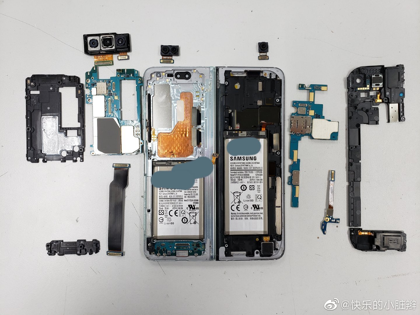 Galaxy Fold навиворіт: що ховається всередині першого складаного смартфона Samsung