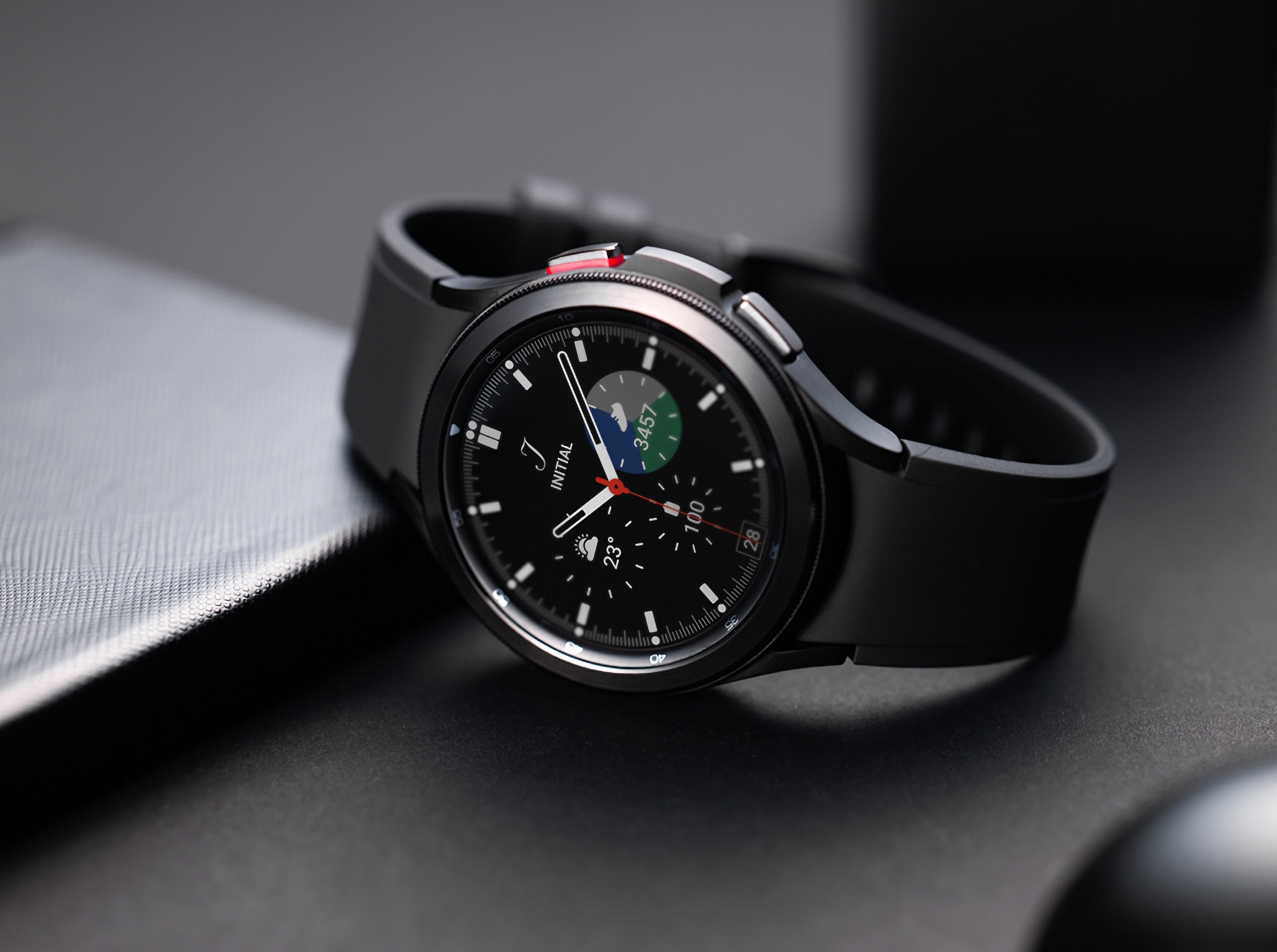 Samsung has released a new software version for the Galaxy Watch 4 and Galaxy Watch 4 Classic