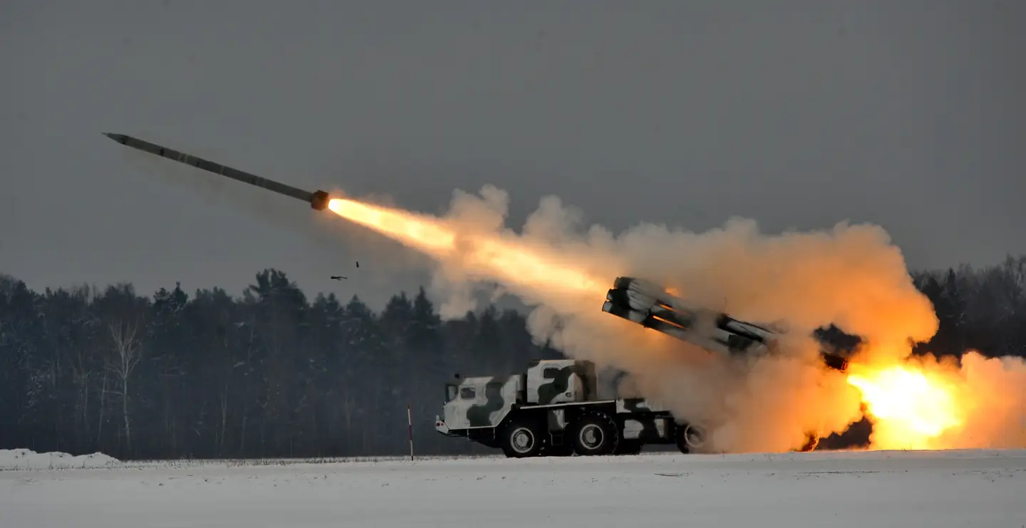 Українська ракетна система "Вільха-М" зможе вражати цілі майже на вдвічі більшій відстані, ніж HIMARS із ракетами GMLRS - розробляються модернізовані ракети дальністю 150 км