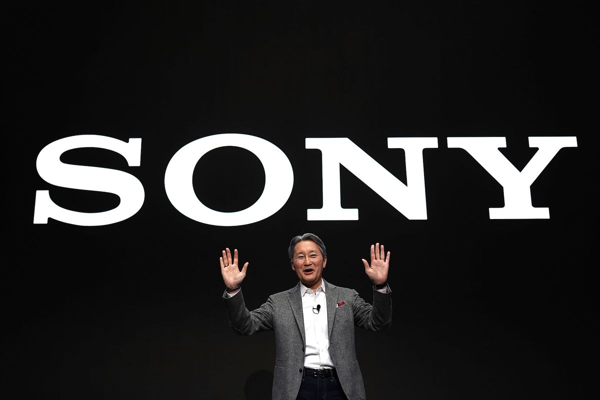 Sony втратила голову правління та вирішила закрити завод з виробництва смартфонів