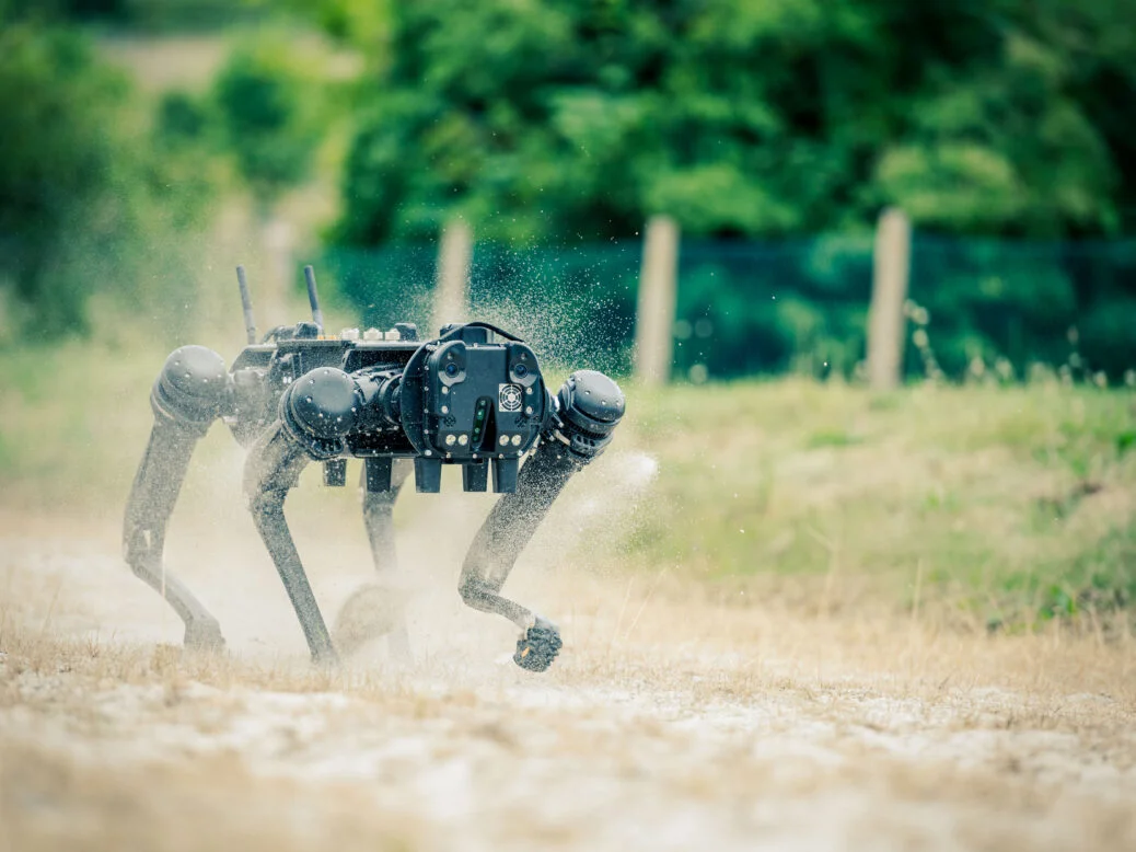 Britain tested the Ghost V60 Quadruped combat robot