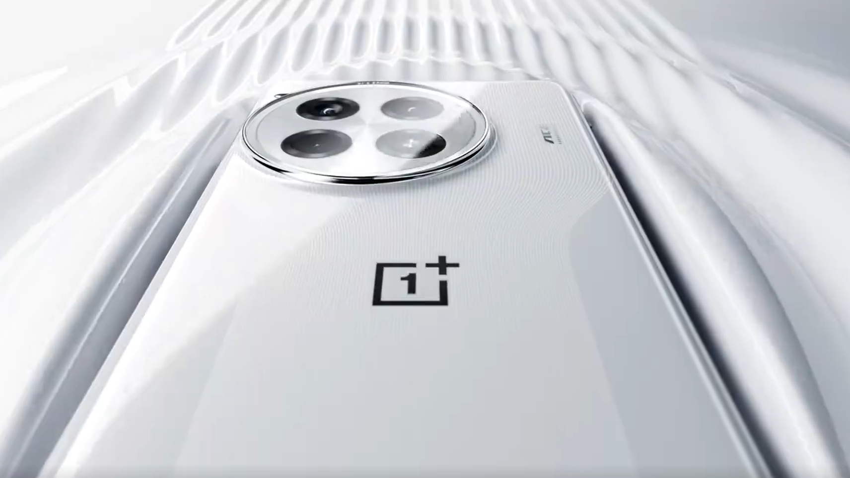 OnePlus verspricht neue Smartphone-Akkus, die auch nach 4 Jahren noch mindestens 80 Prozent ihrer Kapazität behalten