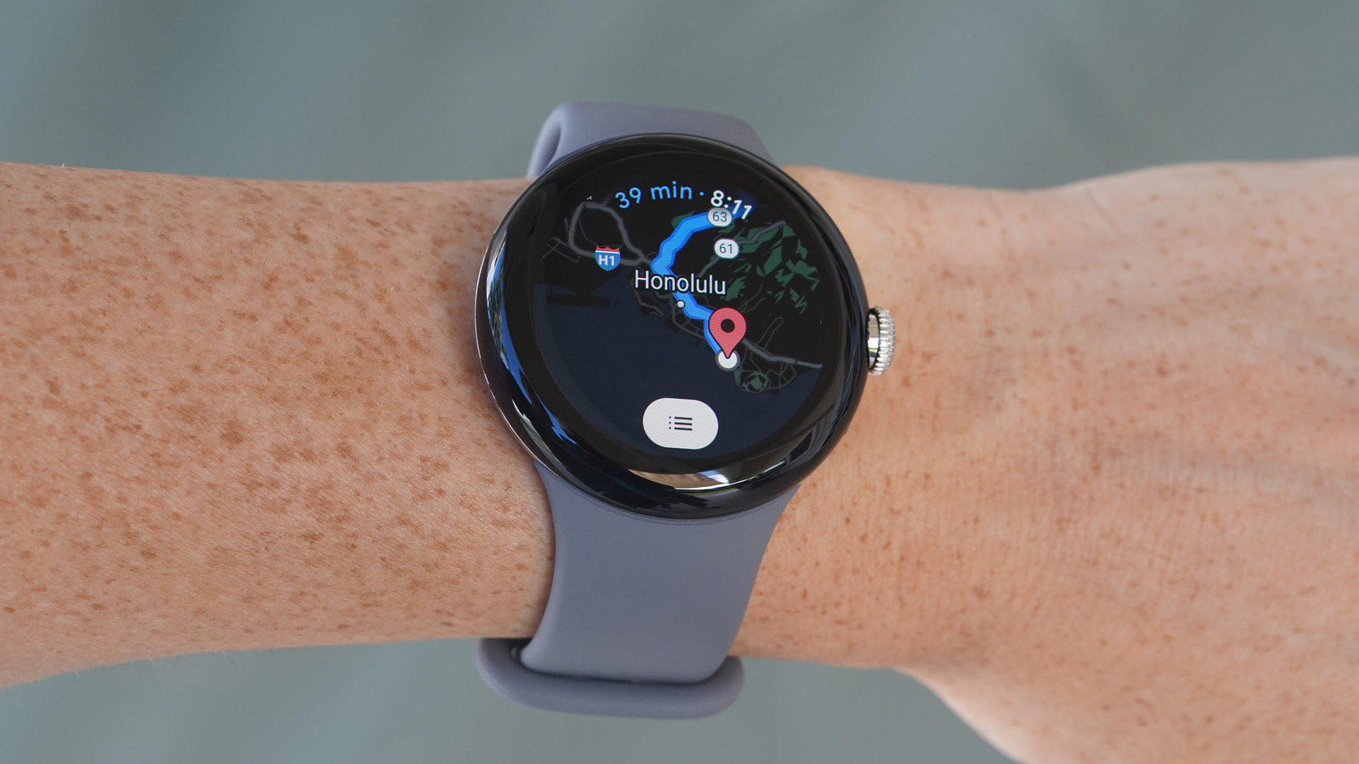 Google a annoncé une mise à jour de Maps : l'application peut désormais fonctionner sur les montres Wear OS avec LTE sans être reliée à un smartphone.