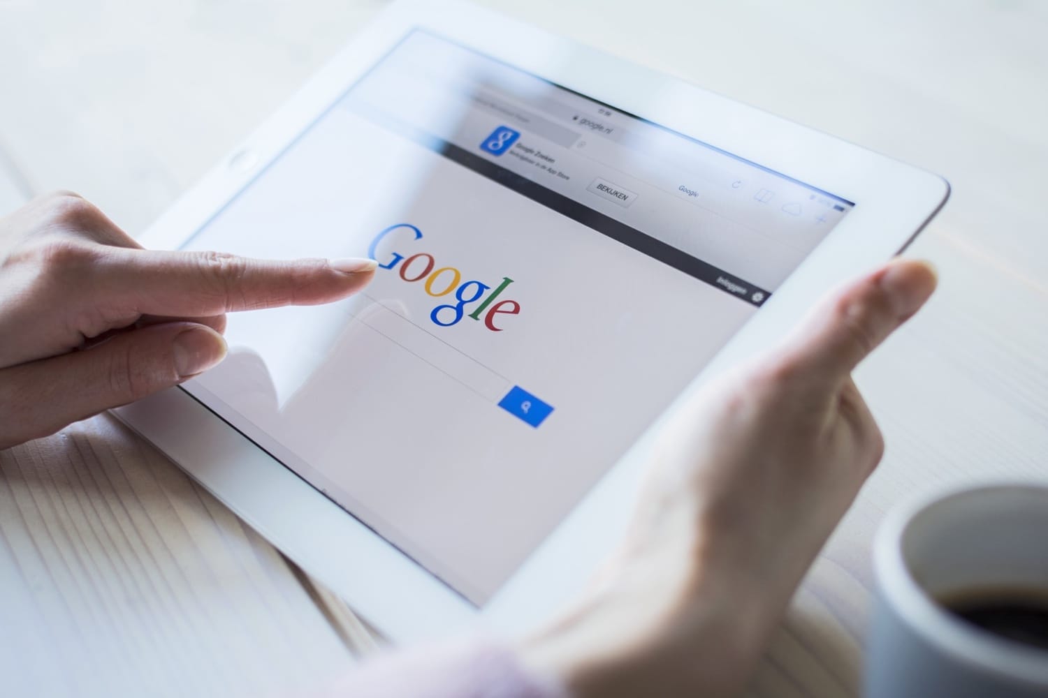 Google permet aux utilisateurs de supprimer des informations personnelles des résultats de recherche