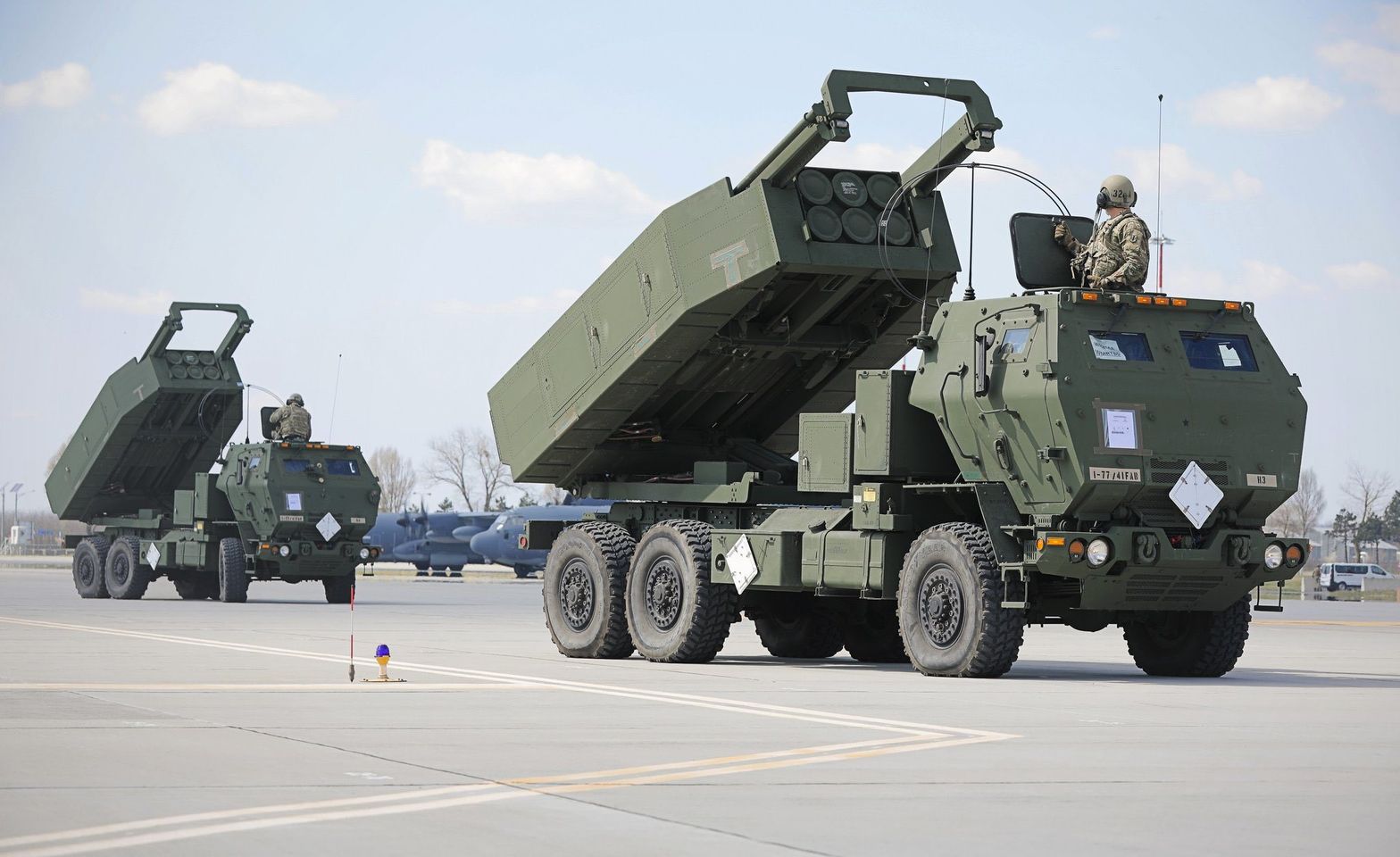 HIMARS та M777: США хоче надати Україні далекобійну зброю, але боїться ескалації через удари по росії