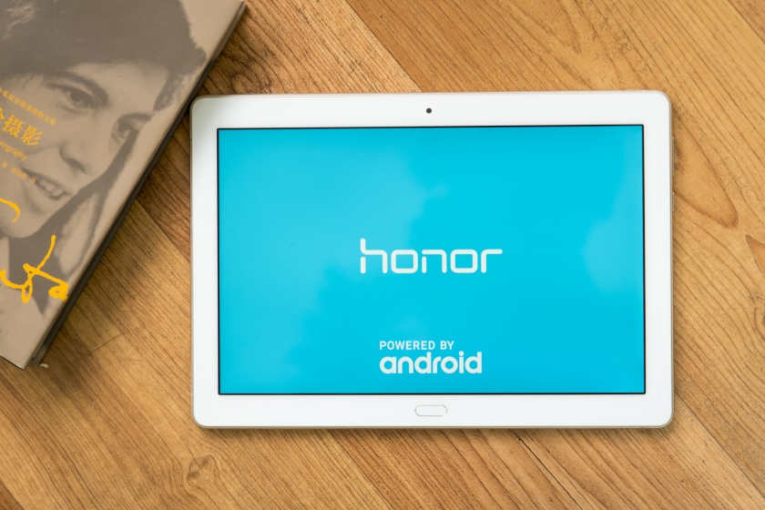 Honor тизерить анонс 8-дюймового планшета MediaPad T5