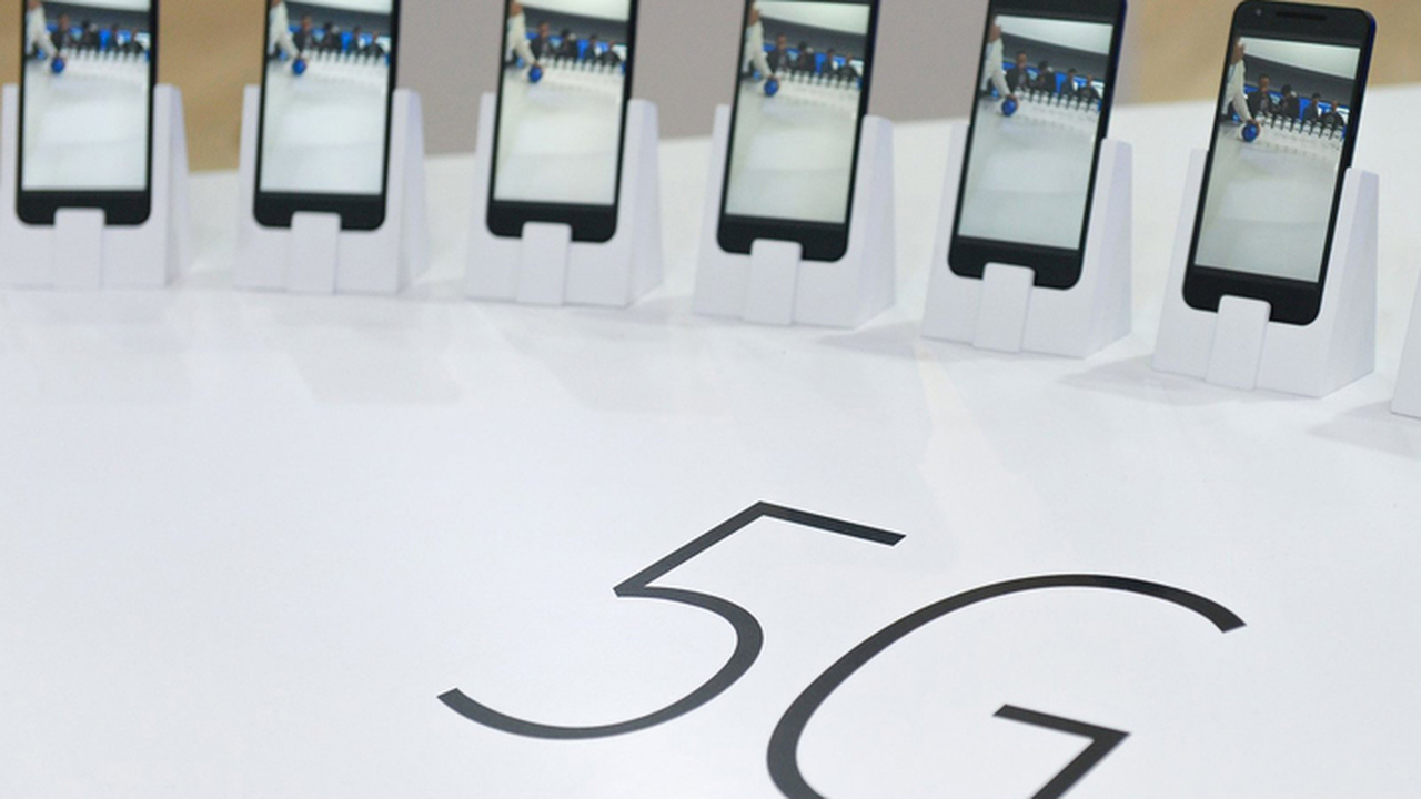 Huawei promises to release its first 5G smartphone in the second half of 2019