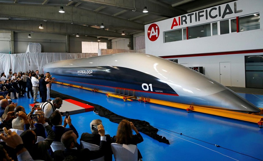 Hyperloop представила Quintero One: первую серийную капсулу вакуумного поезда