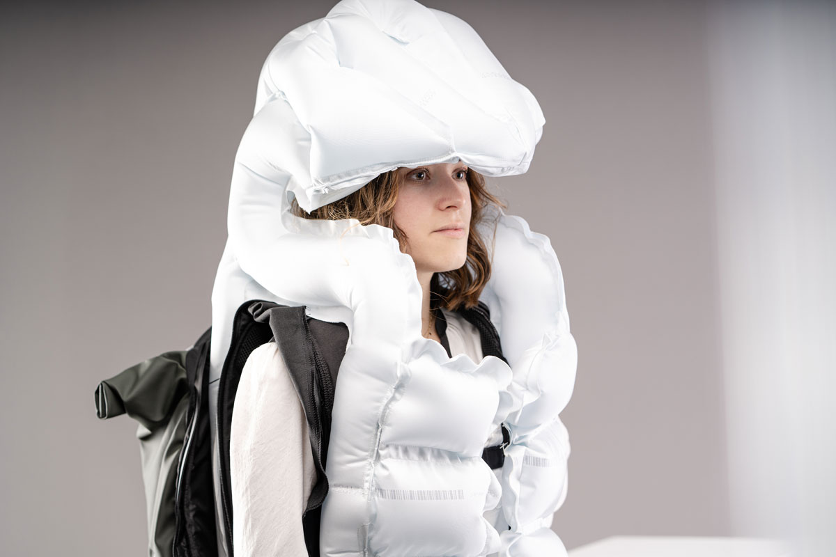 In & Motion développe un sac à dos intelligent pour les cyclistes qui se transforme en airbag en cas d'accident