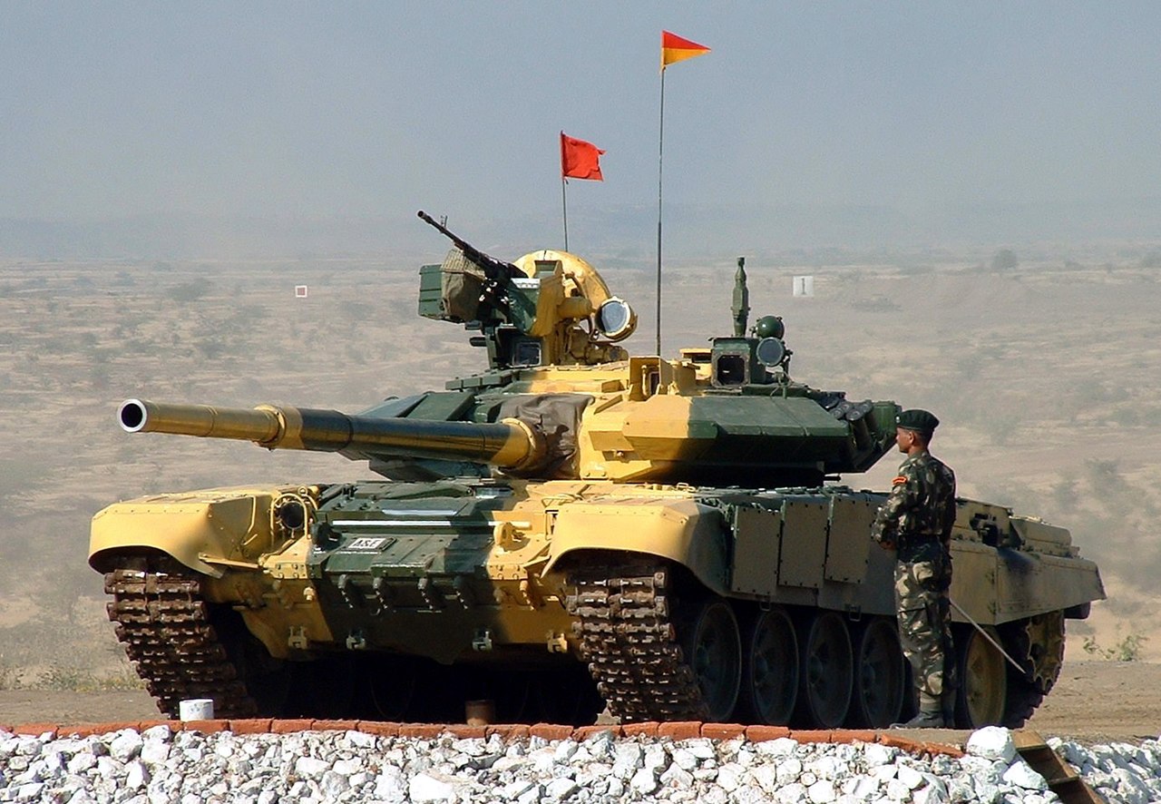 The Russian army began to use exported T-90S tanks in Ukraine, which were to be sold to India