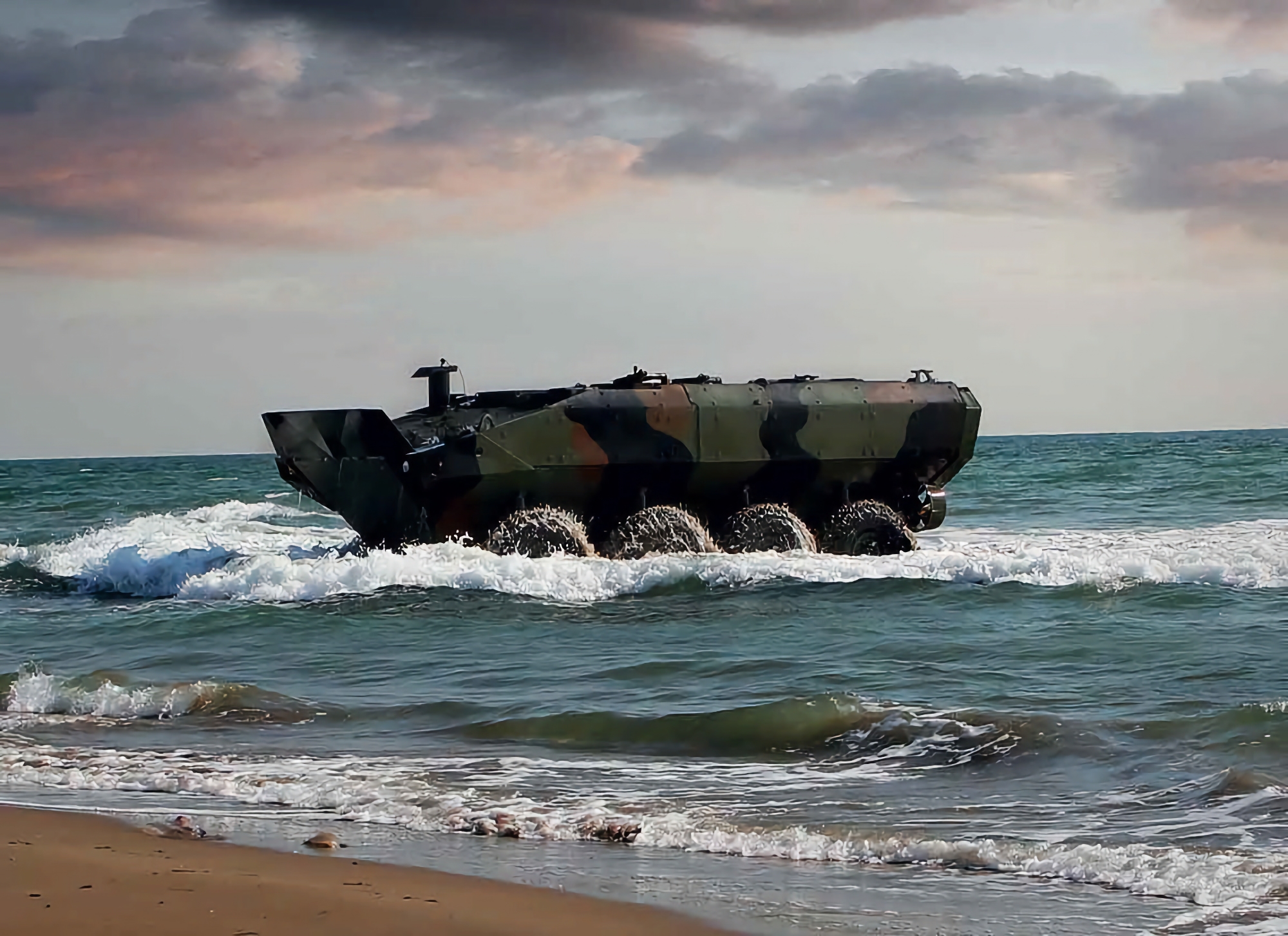 L'Italie achète 36 véhicules amphibies blindés VBA 8×8