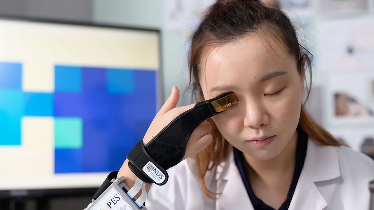 Un gant high-tech pour diagnostiquer le glaucome à domicile