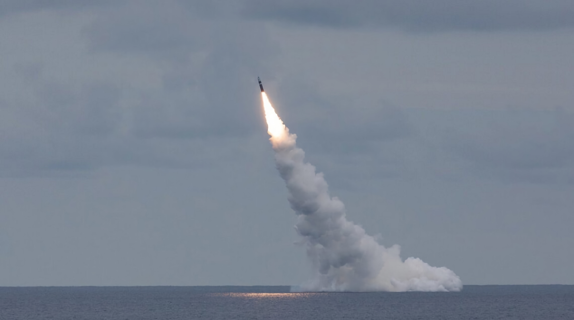 Украинские силы ПВО сбили две крылатые ракеты Калибр стоимостью почти $2 000 000, их выпустили из российской подводной лодки в акватории Чёрного моря