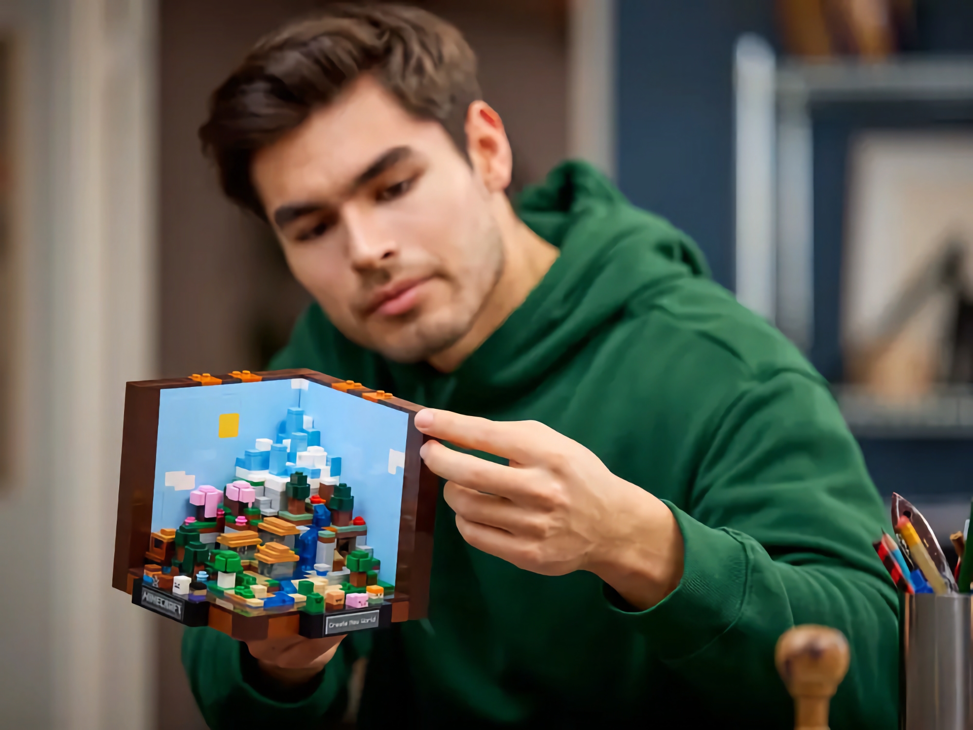 18+, 1195 parts and a price of $89: LEGO has announced the Minecraft The Crafting Table set