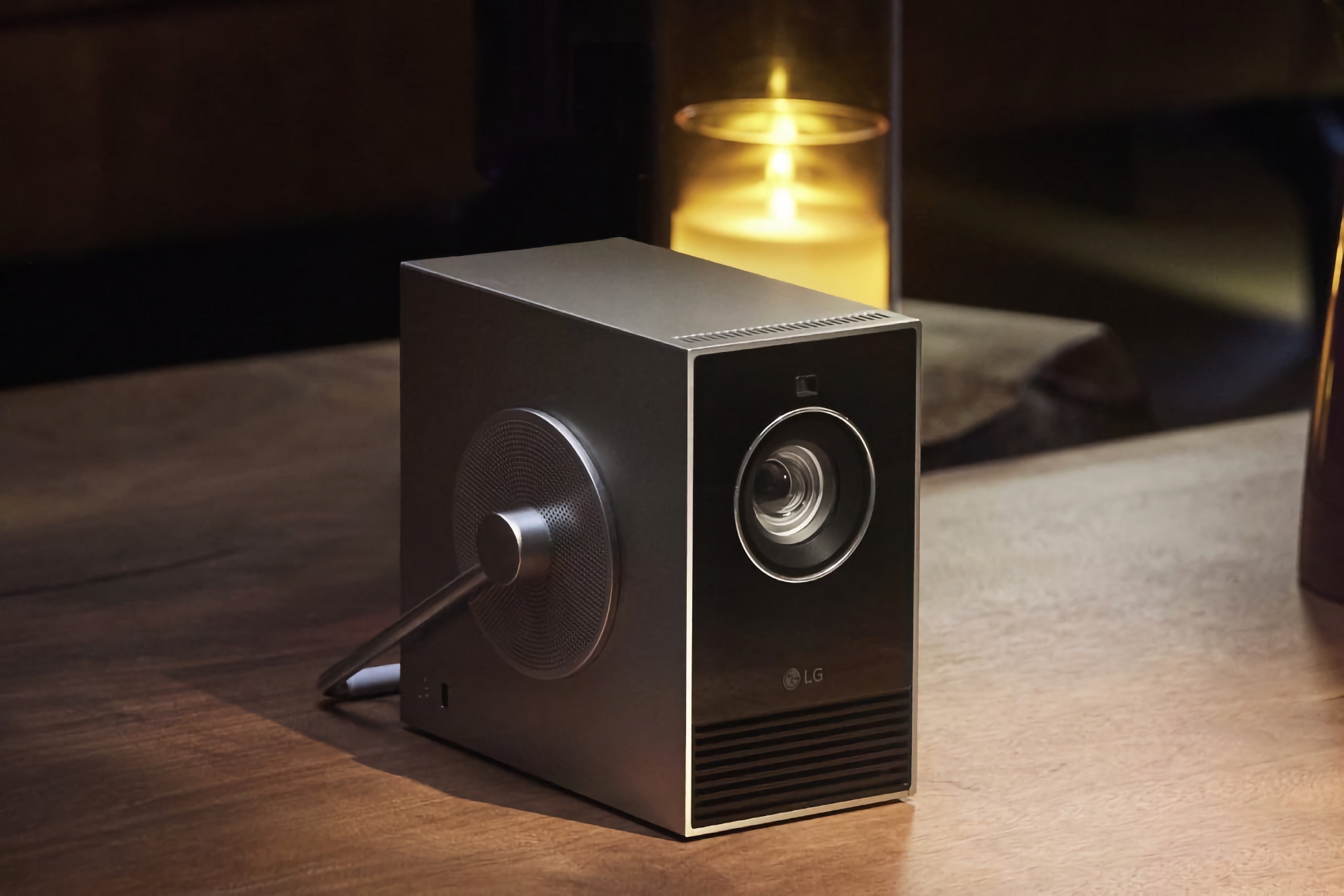 LG CineBeam Qube: 120-inch projector met 4K-resolutie